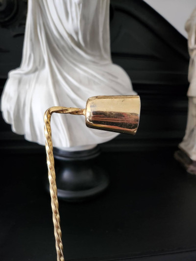 Éteignoir à bougie en métal doré