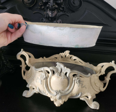 Jardinière ancienne en régule - style Rococo