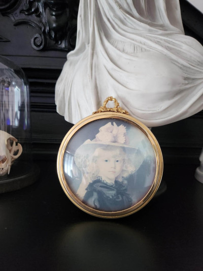 Charmant cadre rond en verre bombé - Reproduction "Princess Sophia" par John Hoppner