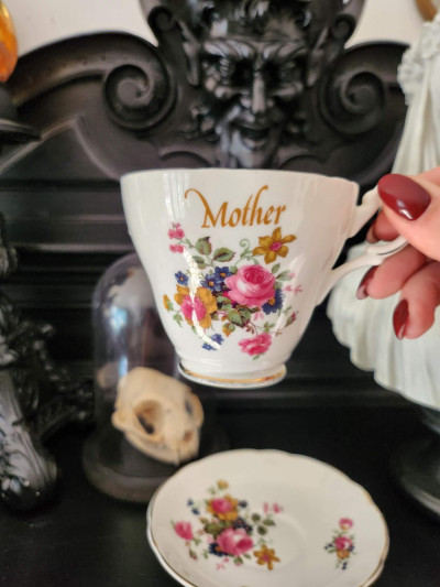 Élégant duo de tasses anciennes en porcelaine d’Angleterre "Argyle" Mother & Father