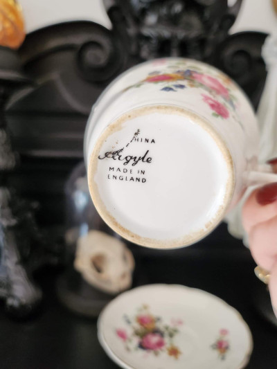 Élégant duo de tasses anciennes en porcelaine d’Angleterre "Argyle" Mother & Father