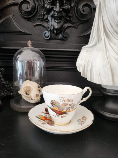 Élégant duo de tasses anciennes en porcelaine d’Angleterre "Argyle" Mother & Father