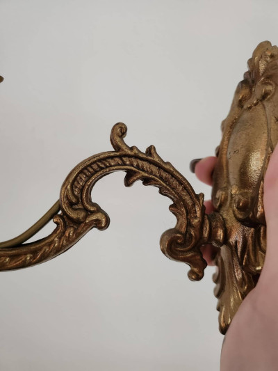 Paire d'appliques murales anciennes en laiton doré