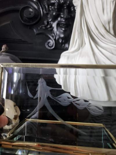 Écrin en verre biseauté et laiton doré - style Art déco