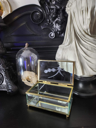 Écrin en verre biseauté et laiton doré - style Art déco