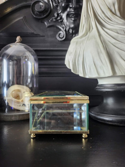 Écrin en verre biseauté et laiton doré - style Art déco