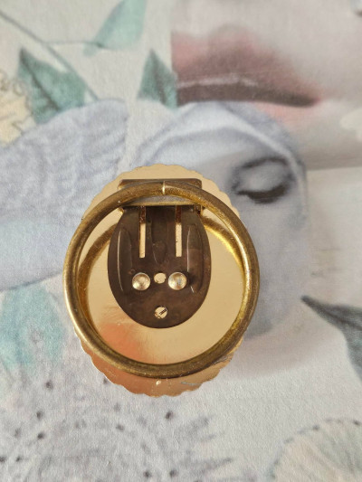 Broche foulard médaillon rose ancienne