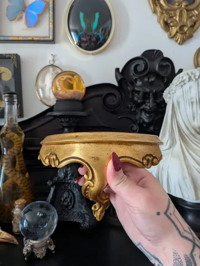 Petite console murale dorée style baroque