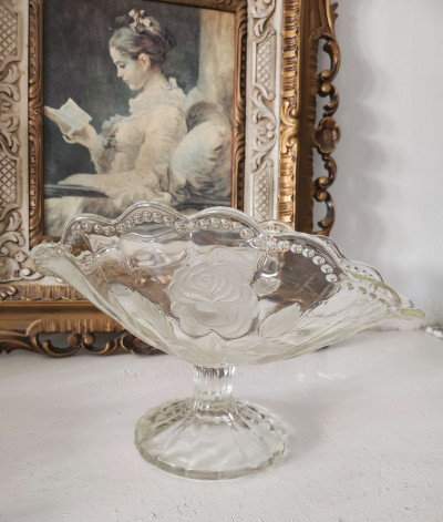 Coupe à fruits cristal motif roses élégante et raffinée - Sacra Nocta