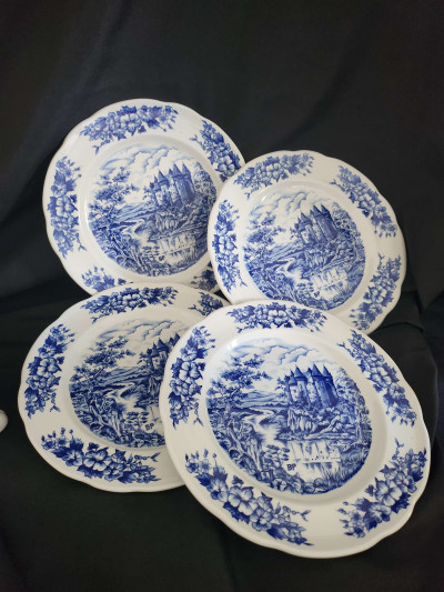 Lot de 4 assiettes vintage bleu/blanc Pyroblan 23,5cm - Sacra Nocta