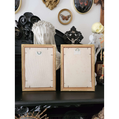 Lot de 2 cadres Greuze : "La Laitière" & "Fille à la Cruche" - Sacra Nocta